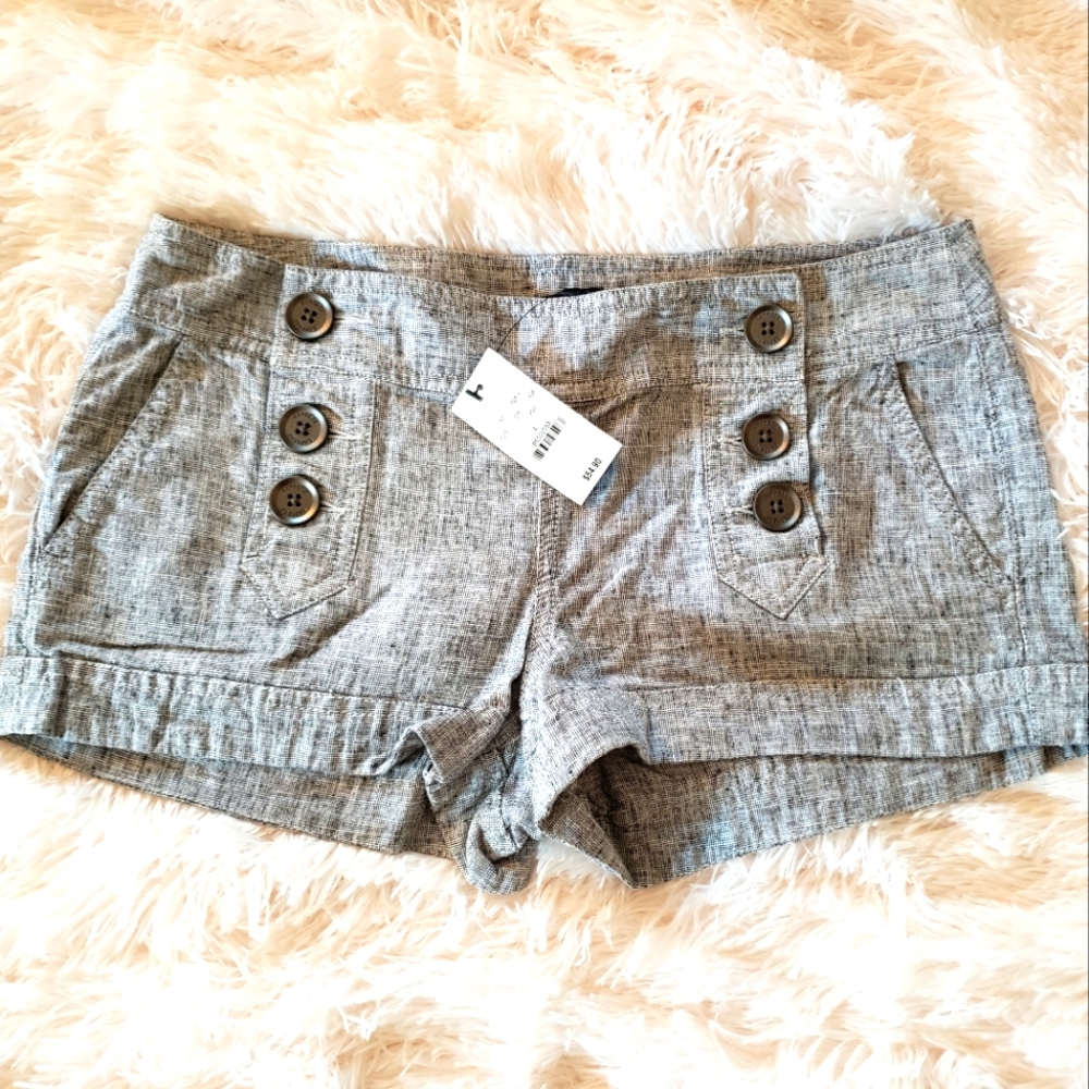 Express womens button shorts NWT gray sz 4